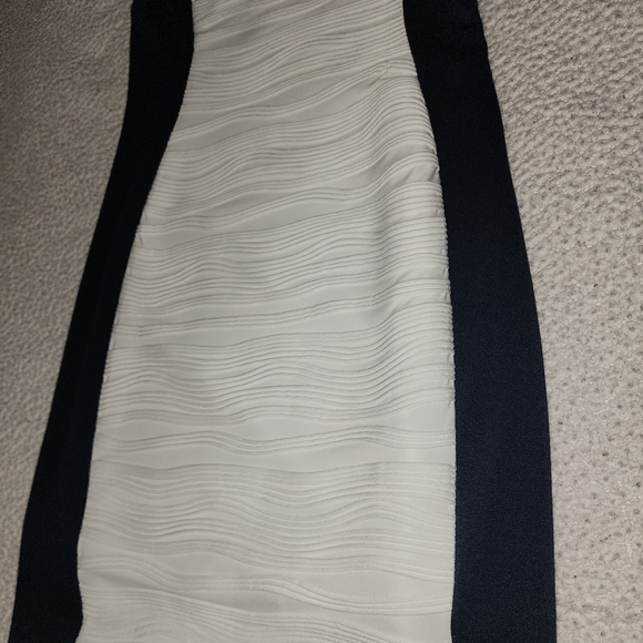 Calvin Klein Classy Gorgeous 😍 Navy Blue And White Dress - Picture 15 of 16